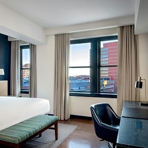 Standard Guest Room 1 King Bed